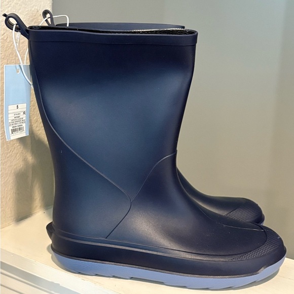 NEW w/tag Cat & Jack Andy Slip On Rain Boots Navy Youth Size 5 - Picture 2 of 8